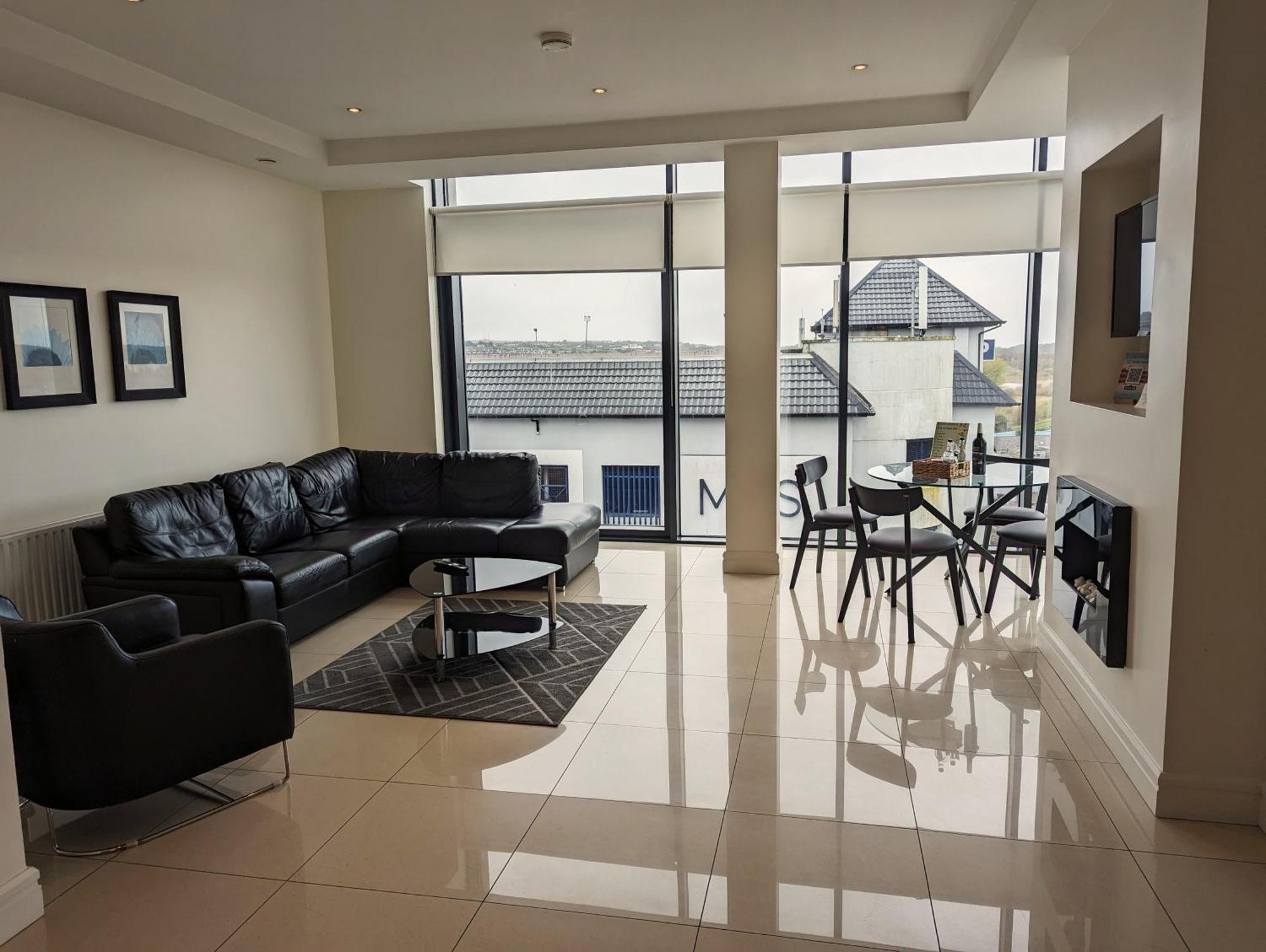 The Western Citypoint Apartments Galway Exteriör bild