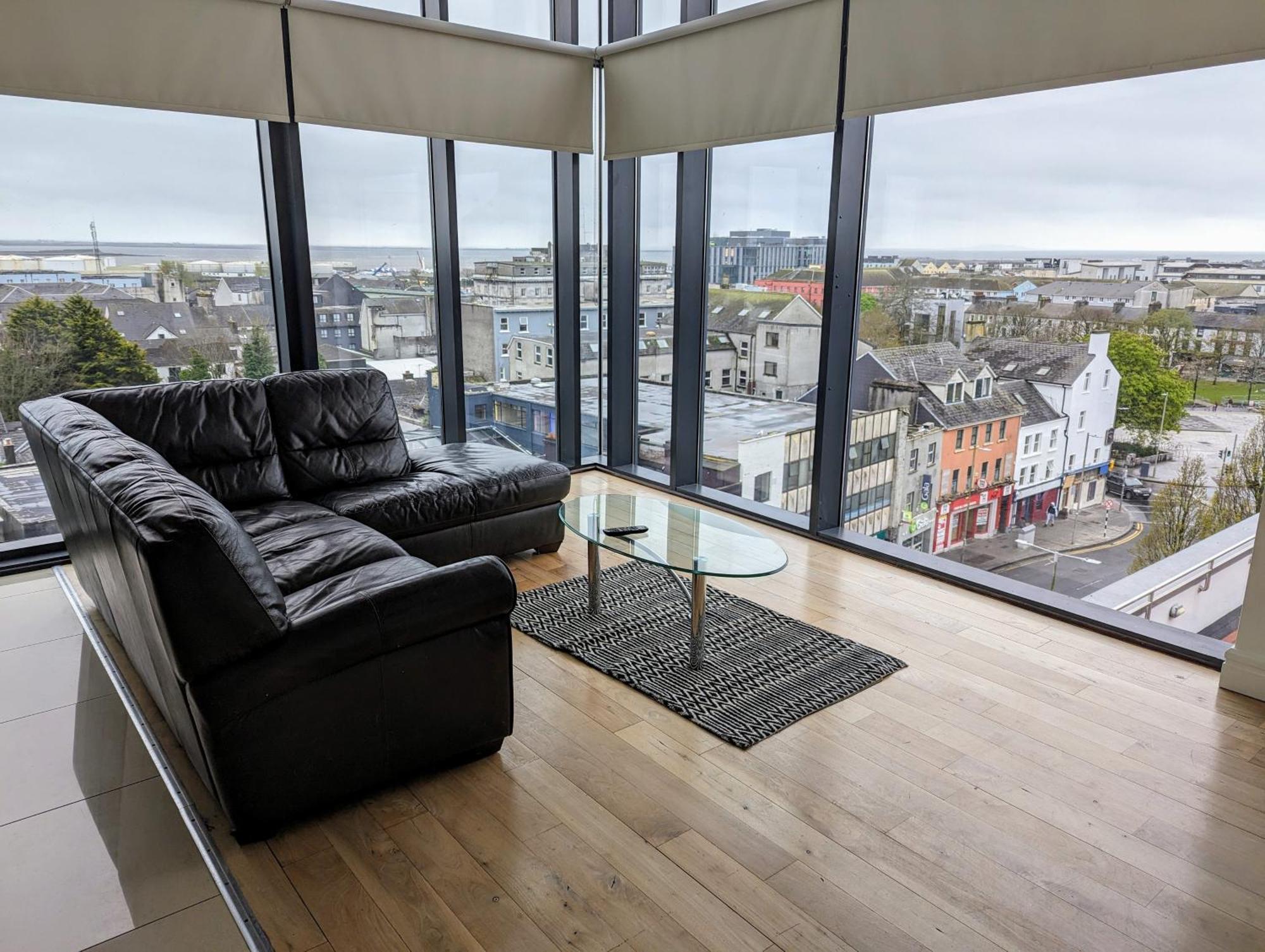 The Western Citypoint Apartments Galway Exteriör bild