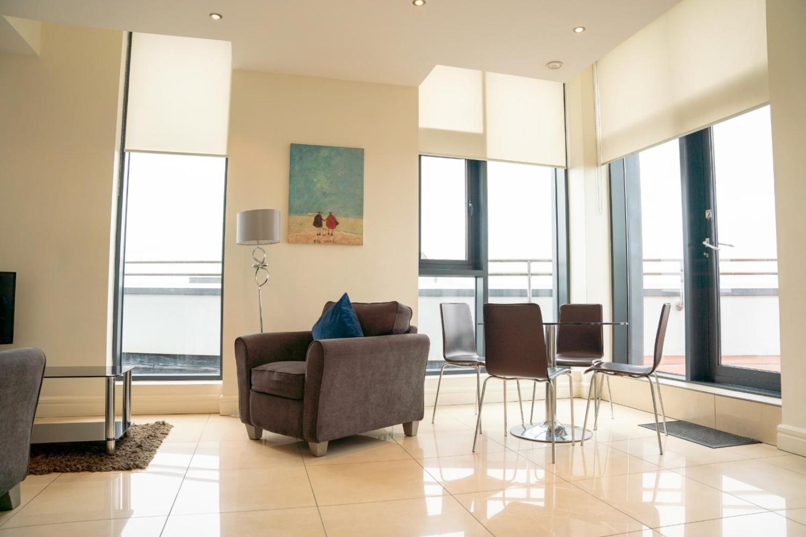 The Western Citypoint Apartments Galway Exteriör bild