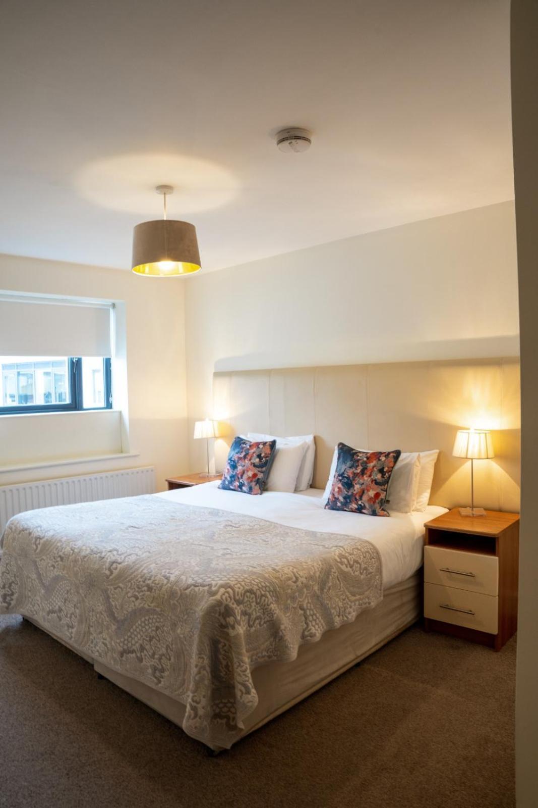 The Western Citypoint Apartments Galway Exteriör bild